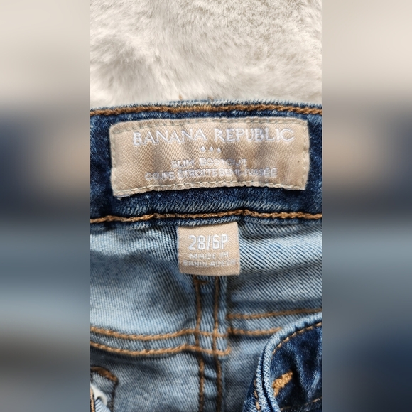 Banana Republic Slim Bootcut Jean - Size 28/6P - Picture 8 of 11